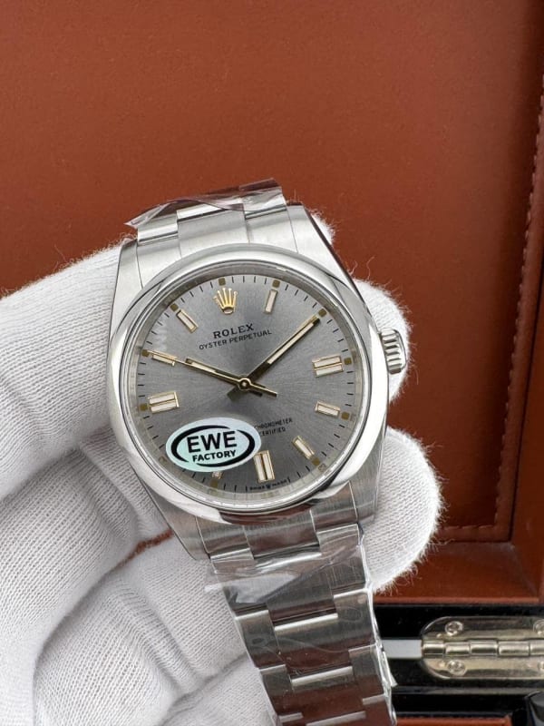 Watch 52