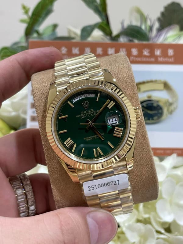 Watch 32