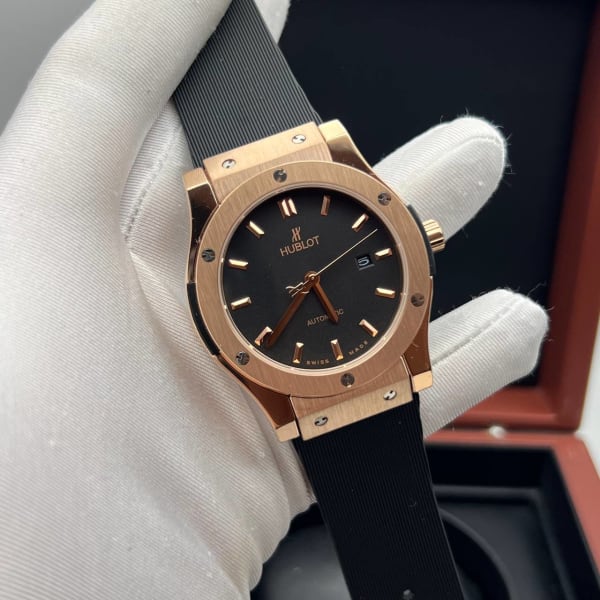 Watch 16