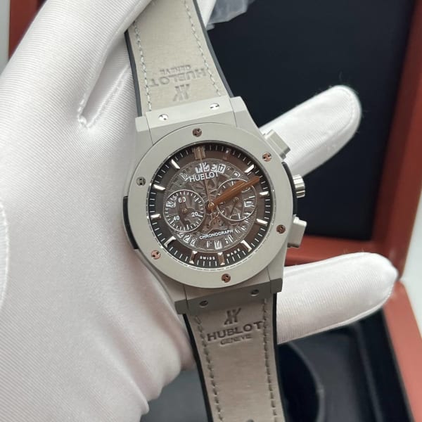 Watch 9