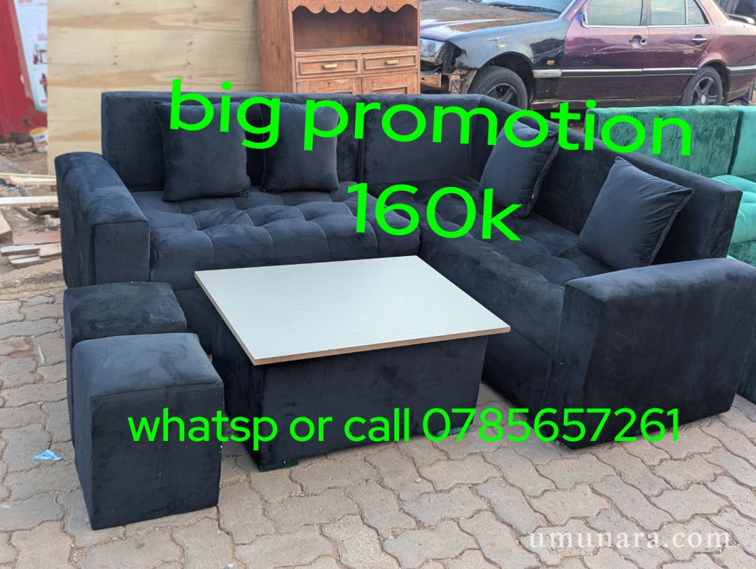 Big promotion guys intebe imyanya 5 nakameza ka MDF na pouffu 2 ndikuzitangira a