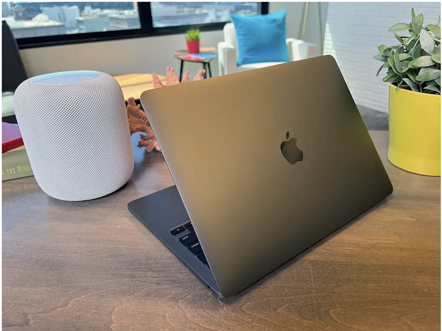 Apple Macbook M2 Chip 0
