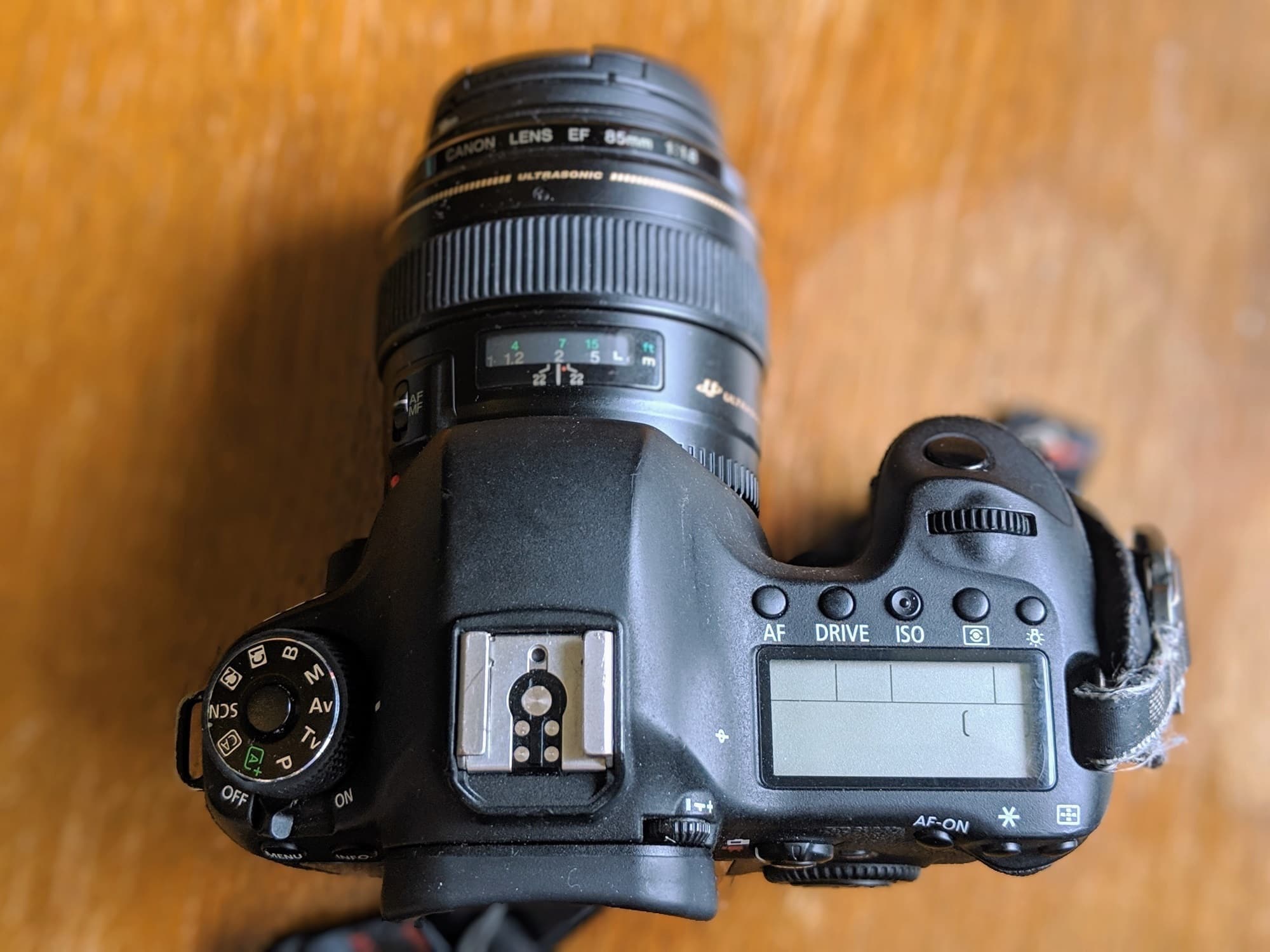 DSLR Camera 0