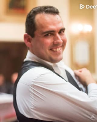 Giorgos Tsimpiro ( Greek Street Salseros ).