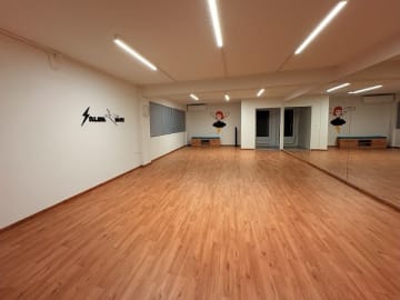 Salsa Rayo Dance School