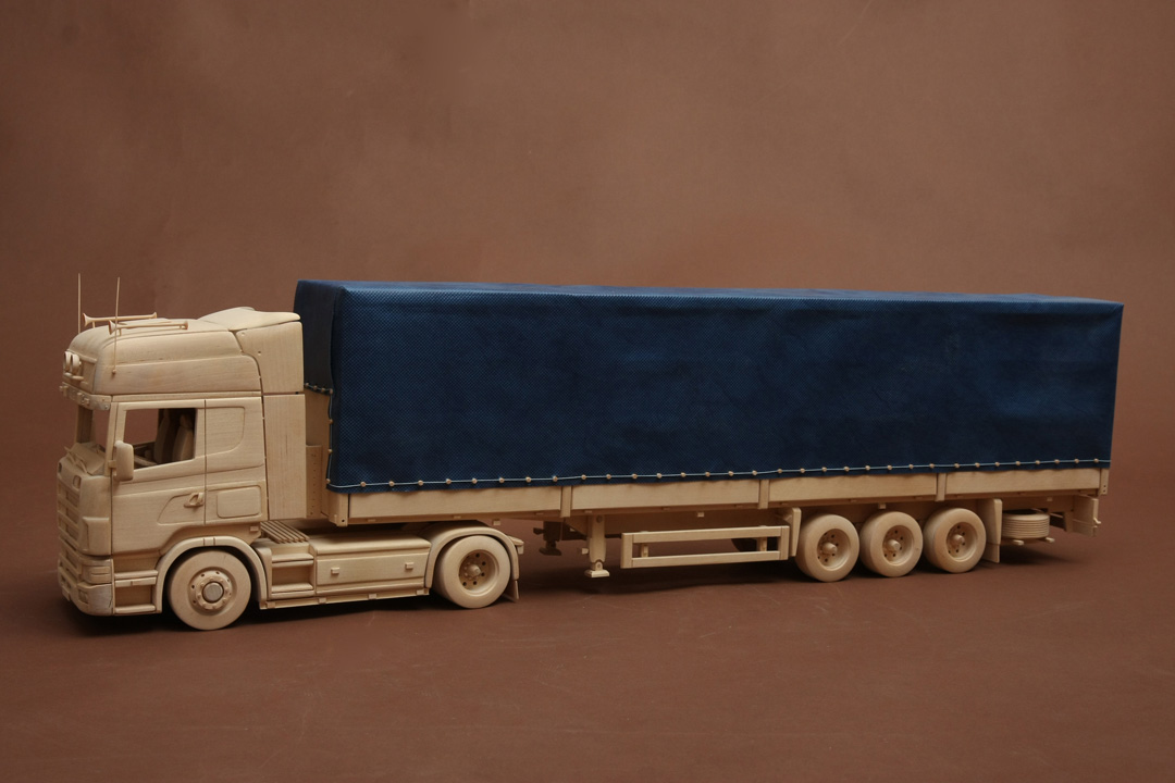 Scania R 124 and SCHMITZ