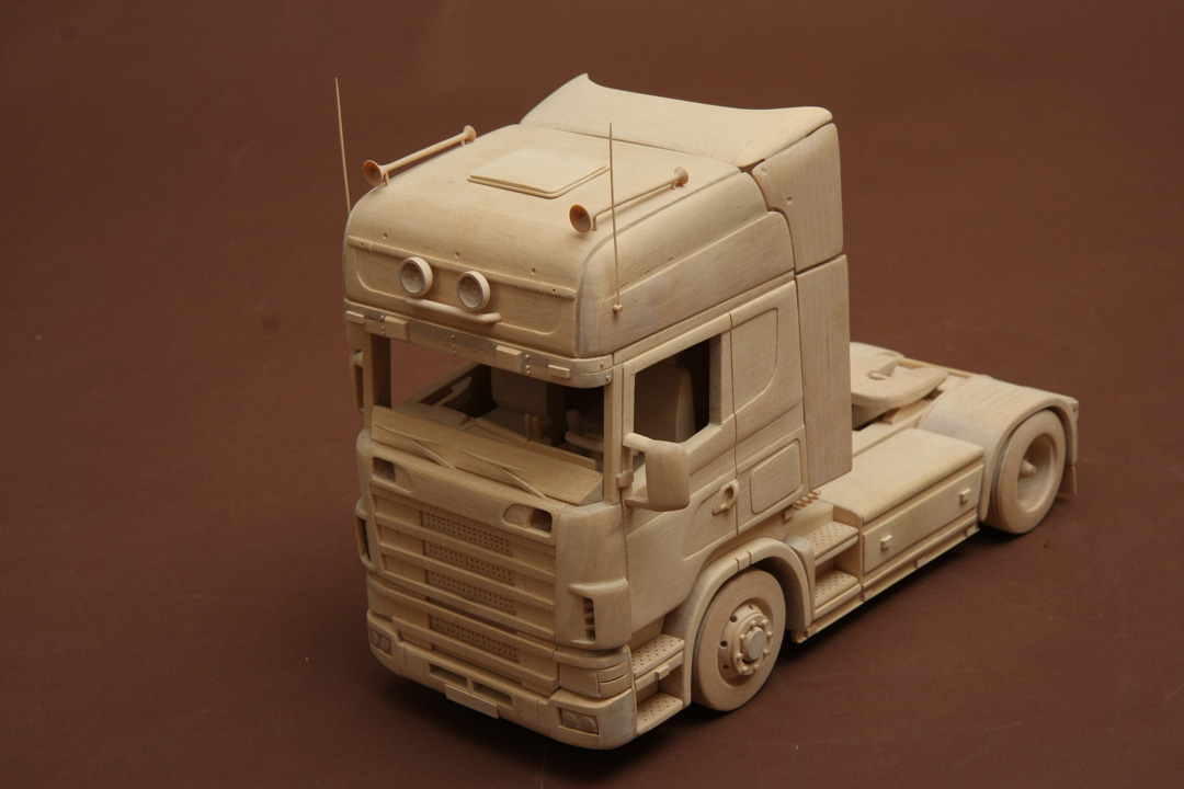 Scania R 124 and SCHMITZ