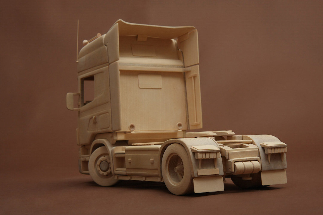 Scania R 124 and SCHMITZ