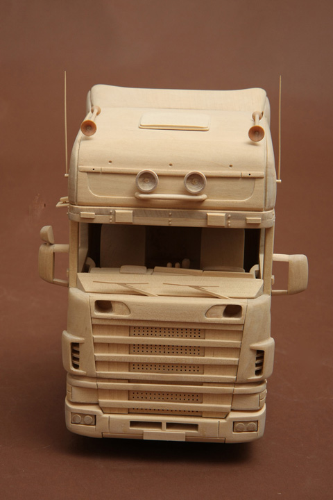 Scania R 124 and SCHMITZ