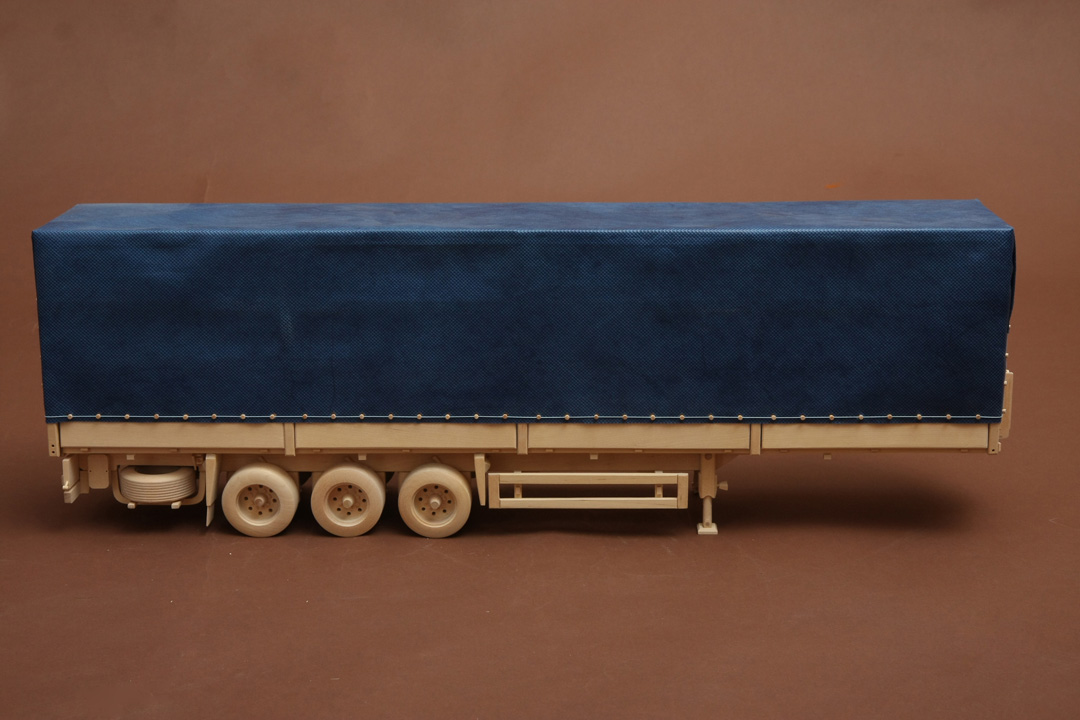 Scania R 124 and SCHMITZ