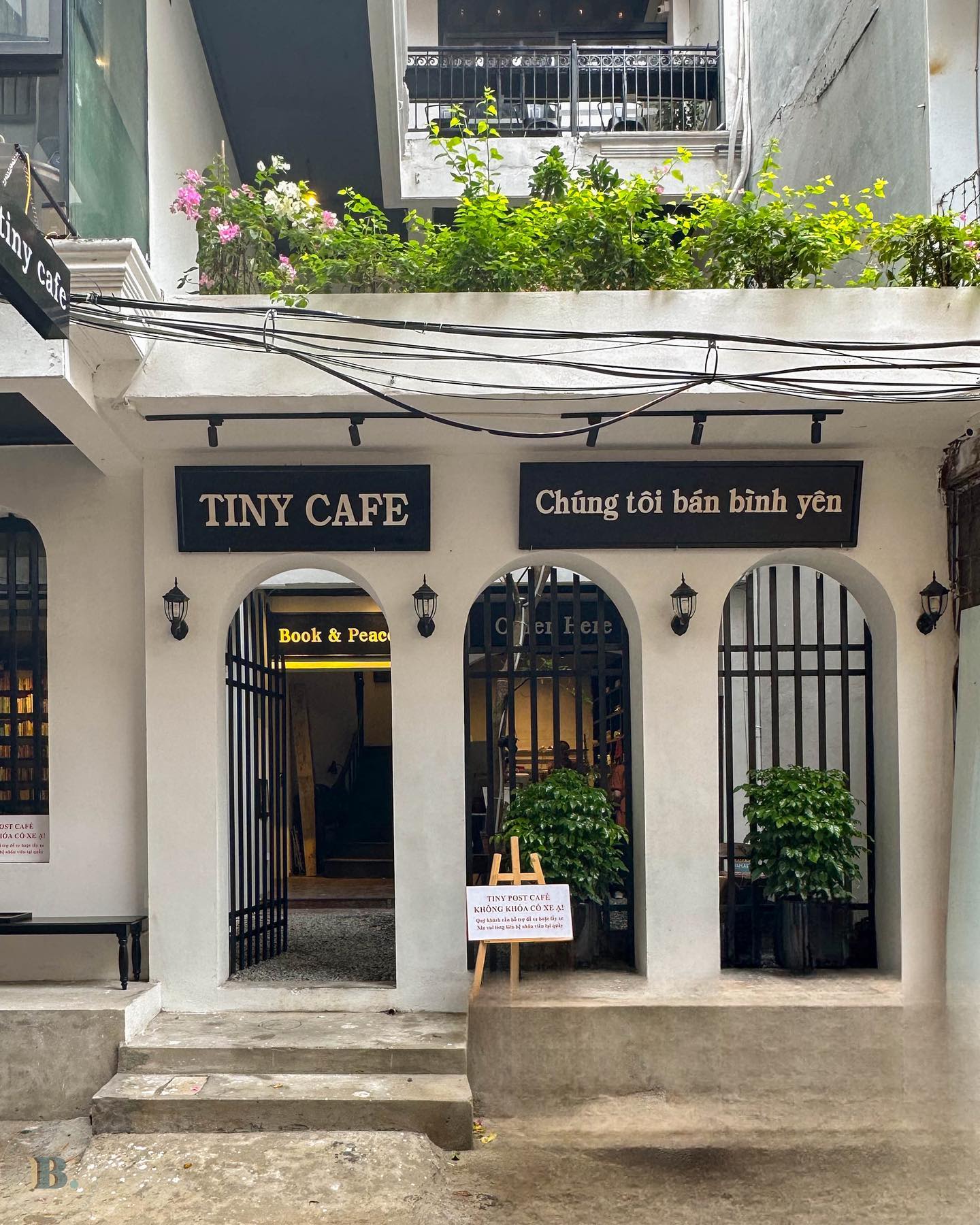 Tiny Cafe • Thái Hà