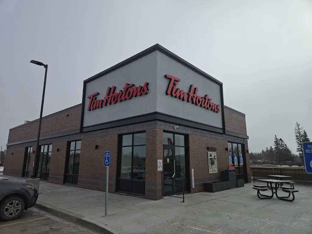 Tim Hortons storefront and interior at 3 Parkview Pointe Drive, West St. Paul, MB