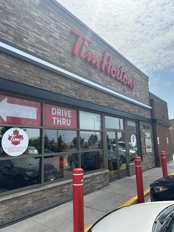 Tim Hortons storefront and interior at 533 Bayfield St, Barrie, ON