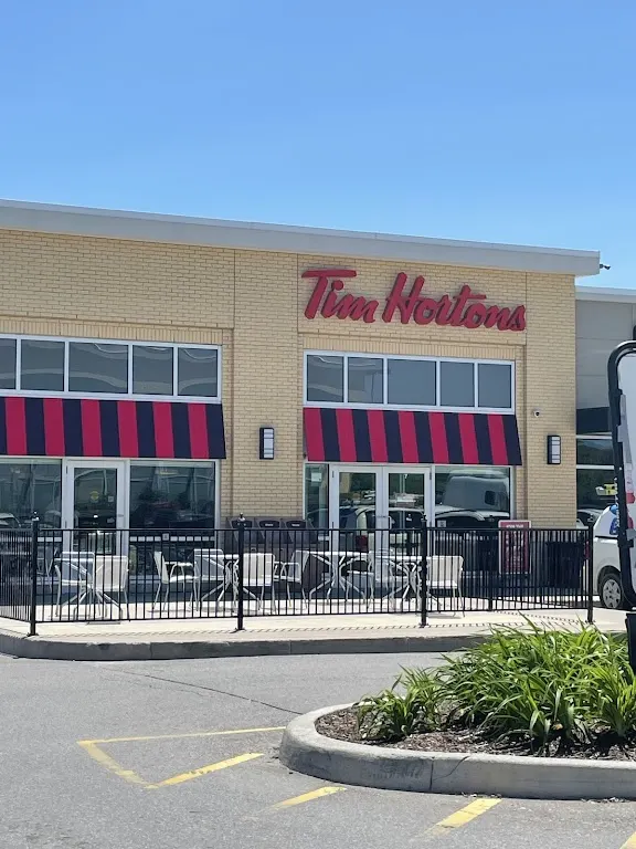 Tim Hortons storefront and interior at 200 Green Lane, East Gwillimbury, ON