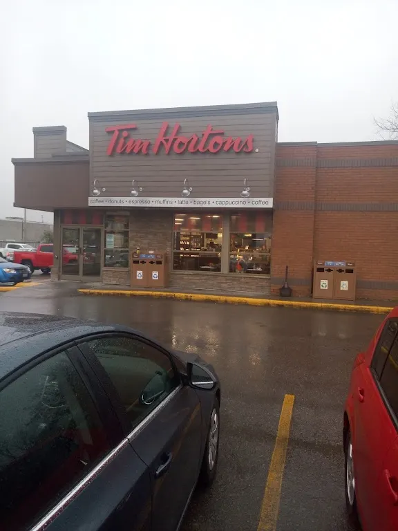 Tim Hortons storefront and interior at 93 Lindsay St., Lindsay, ON