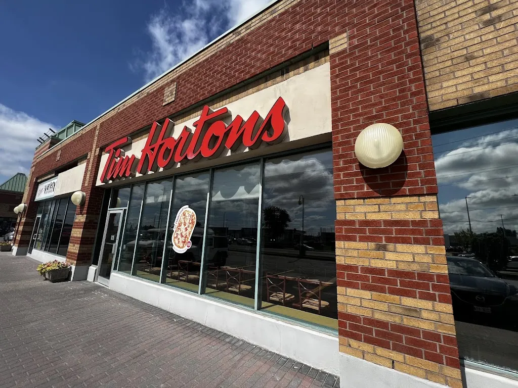 Tim Hortons storefront and interior at 370 Kent St W, Lindsay, ON
