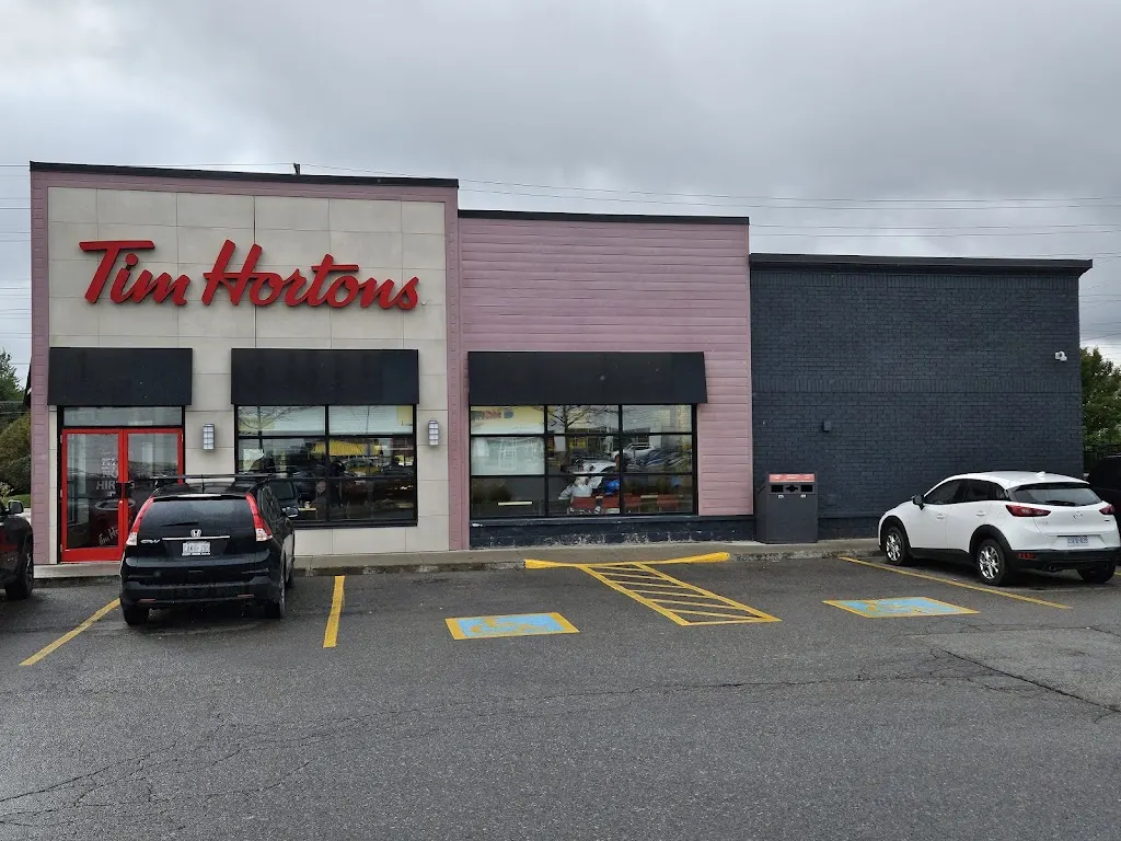 Tim Hortons storefront and interior at 17275 Leslie St, Newmarket, ON