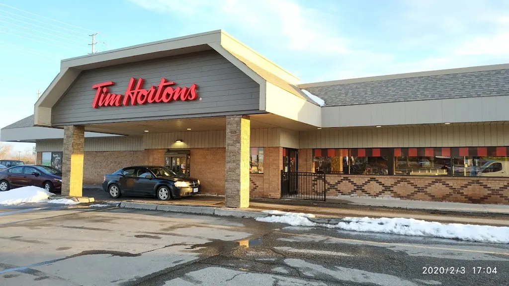 Tim Hortons storefront and interior at 17310 Yonge St, Newmarket, ON