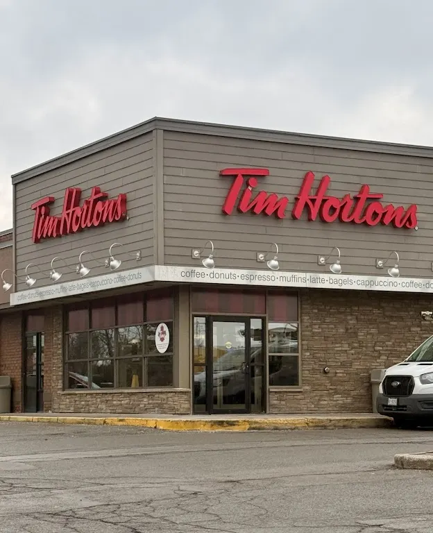 Tim Hortons storefront and interior at 3930 Montrose Rd, Niagara Falls, ON