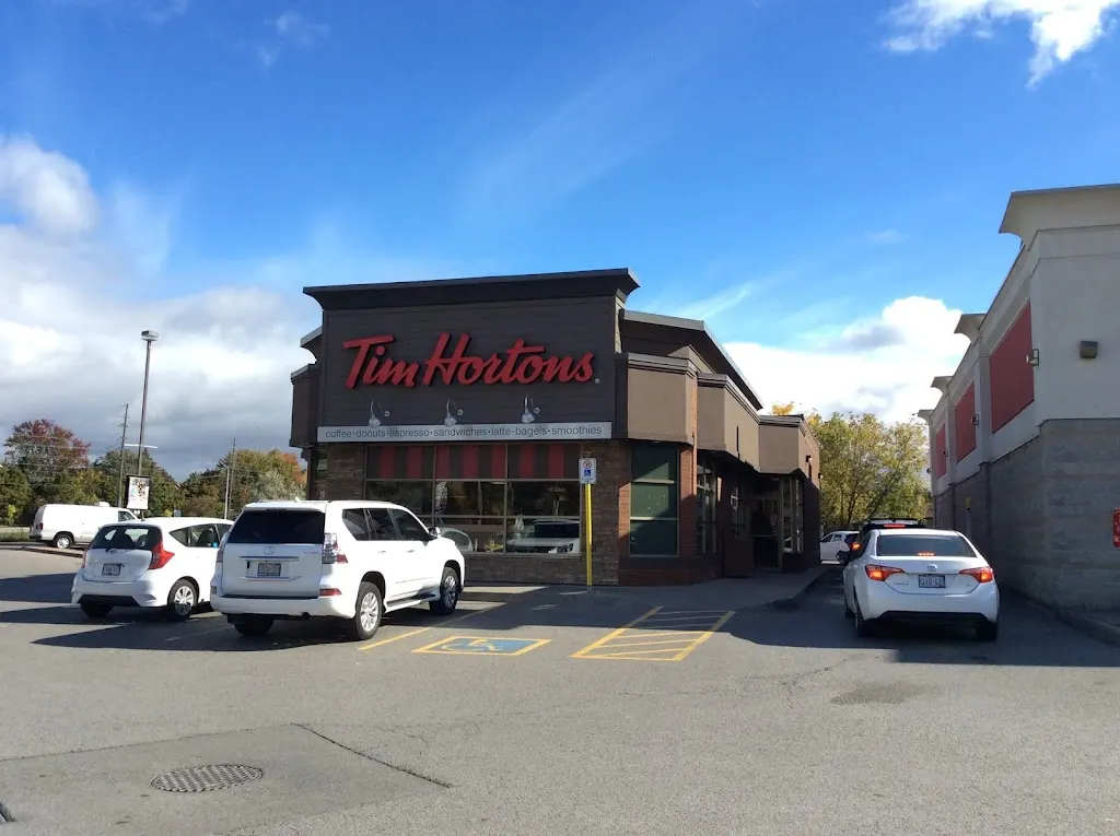 Tim Hortons storefront and interior at 9275 Bayview Ave, Richmond Hill, ON