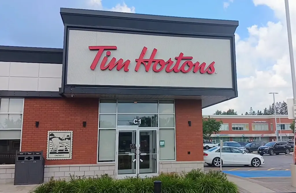 Tim Hortons storefront and interior at 10830 Bayview Ave, Richmond Hill, ON