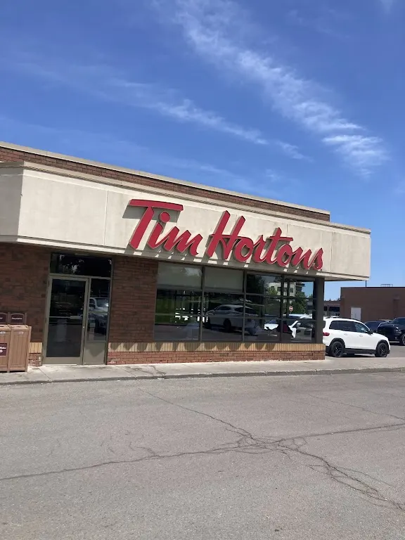 Tim Hortons storefront and interior at 11005 Yonge St, Richmond Hill, ON