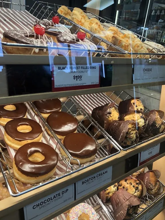 Tim Hortons storefront and interior at 13094 Yonge Street, Richmond Hill, ON