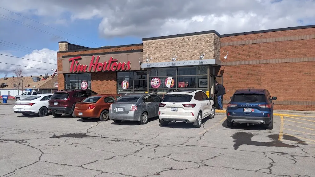 Tim Hortons storefront and interior at 2875 Rue Laurier St, Rockland, ON
