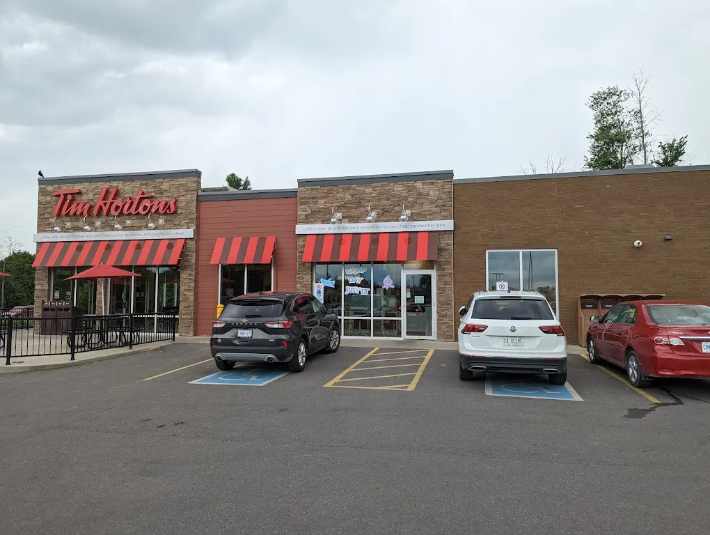 Tim Hortons storefront and interior at 88 Broadway Avenue, Russell, ON