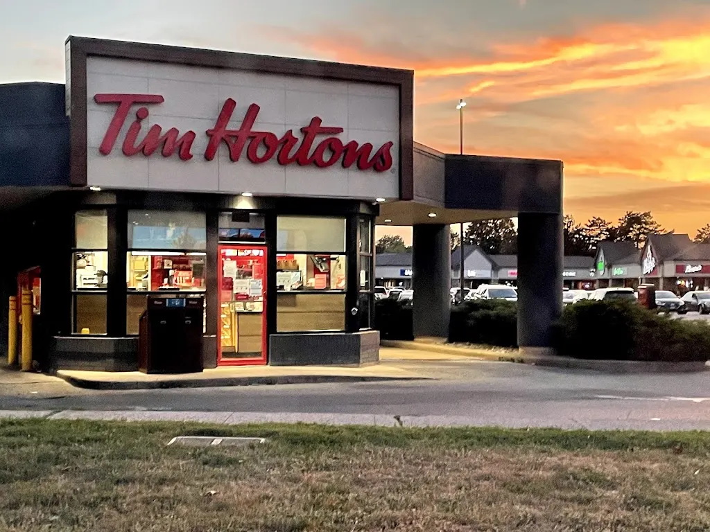 Tim Hortons storefront and interior at 33 Lakeshore Rd W, St Catharines, ON