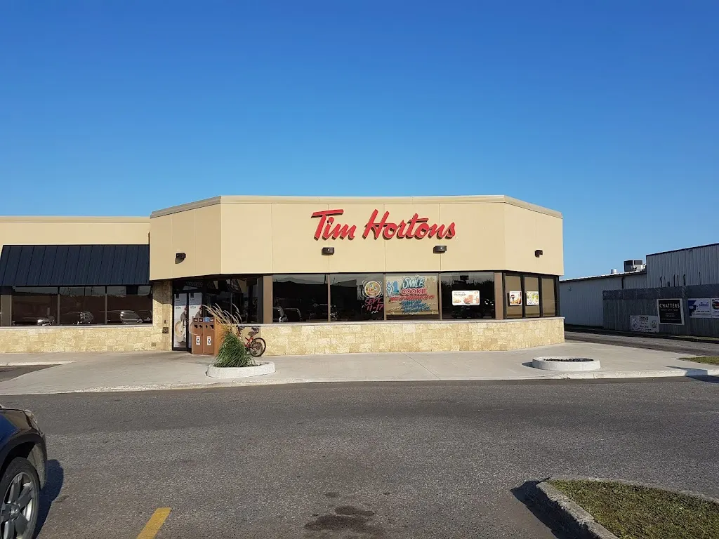 Tim Hortons storefront and interior at 1043 Memorial Ave, Thunder Bay, ON