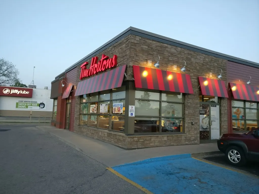 Tim Hortons storefront and interior at 942 Dundas St, Woodstock, ON