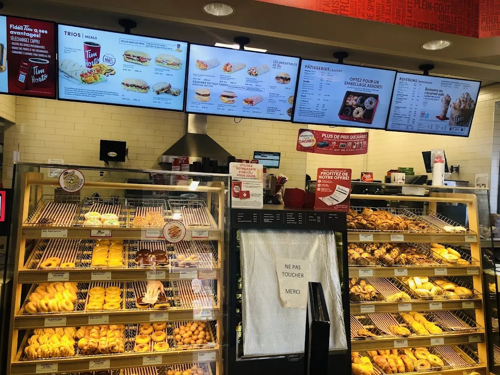 Tim Hortons storefront and interior at 7500, Boul Des Galeries-danjou, Anjou, QC