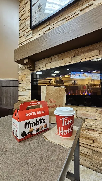 Tim Hortons storefront and interior at 9201, Boul. Metropolitain, Anjou, QC