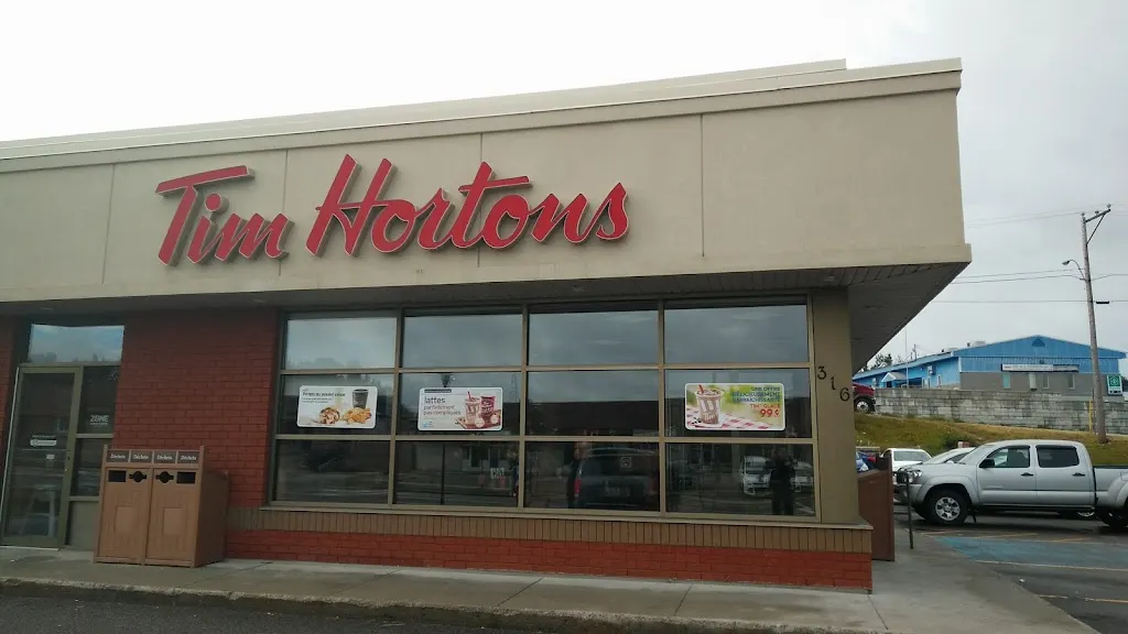 Tim Hortons storefront and interior at 316 Boul La Salle, Baie-comeau, QC
