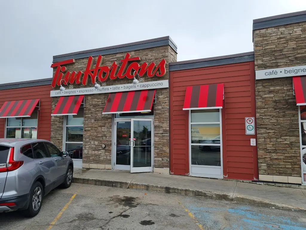 Tim Hortons storefront and interior at 665, Boul. Lafleche, Baie-comeau, QC
