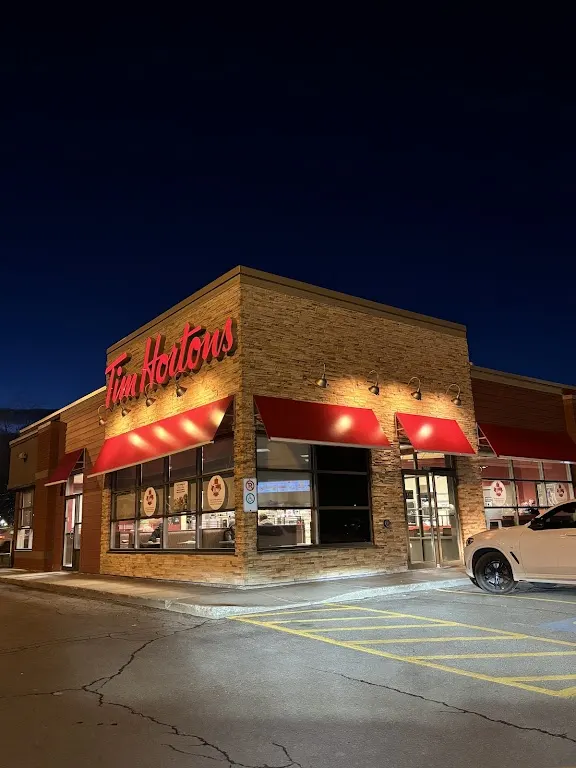 Tim Hortons storefront and interior at 2320 Boul Du Faubourg, Boisbriand, QC