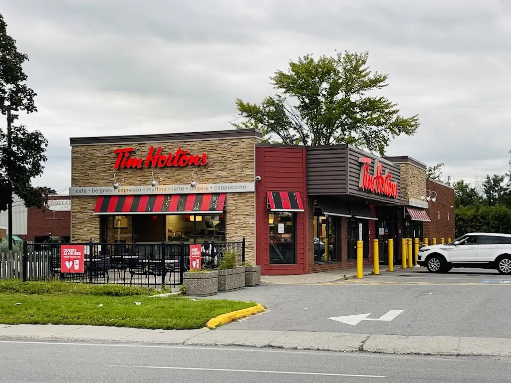 Tim Hortons storefront and interior at 697, Rue Lariviere, Chambly, QC