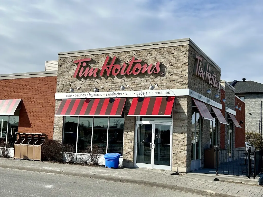 Tim Hortons storefront and interior at 10 Rue De La Fabrique, Gatineau, QC