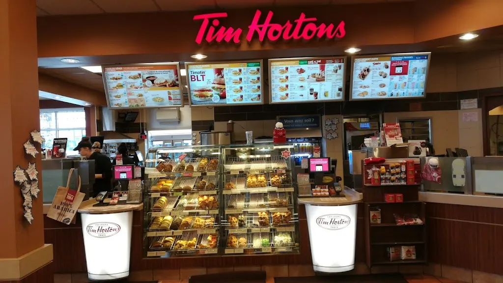 Tim Hortons storefront and interior at 225 Rue St Paul, Le Gardeur, QC