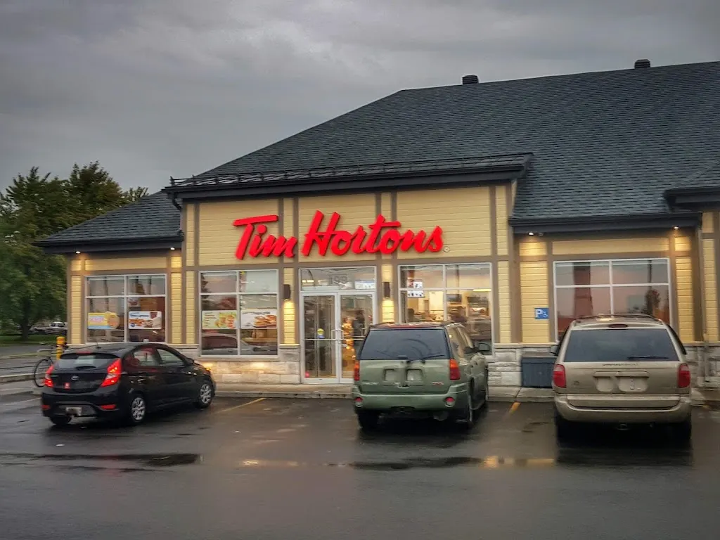Tim Hortons storefront and interior at 199 Rue Payette, L'epiphanie, QC