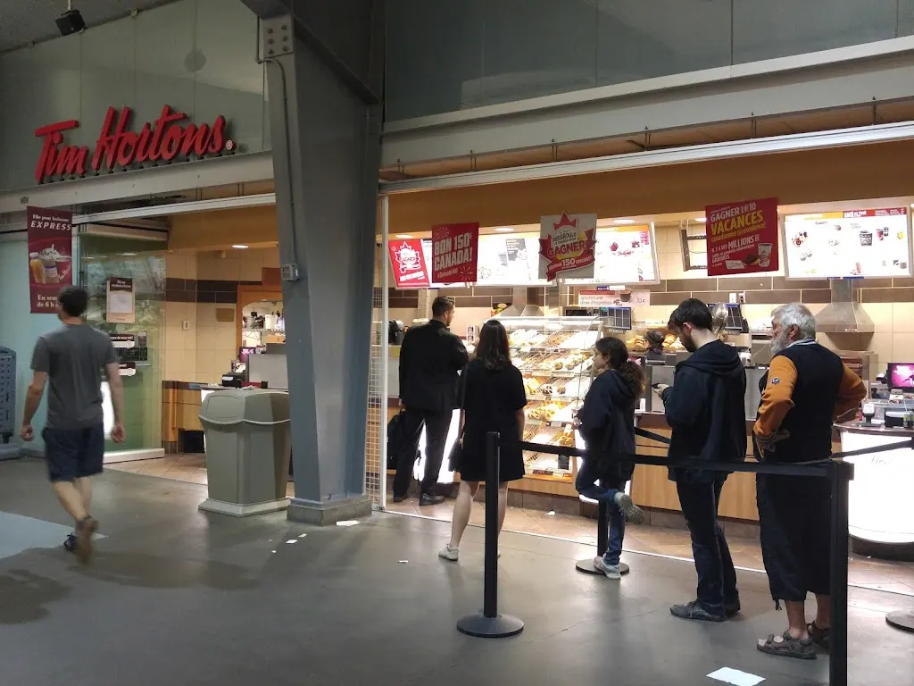 Tim Hortons storefront and interior at 120, Place Charles-le Moyne Suite 400, Longueuil, QC