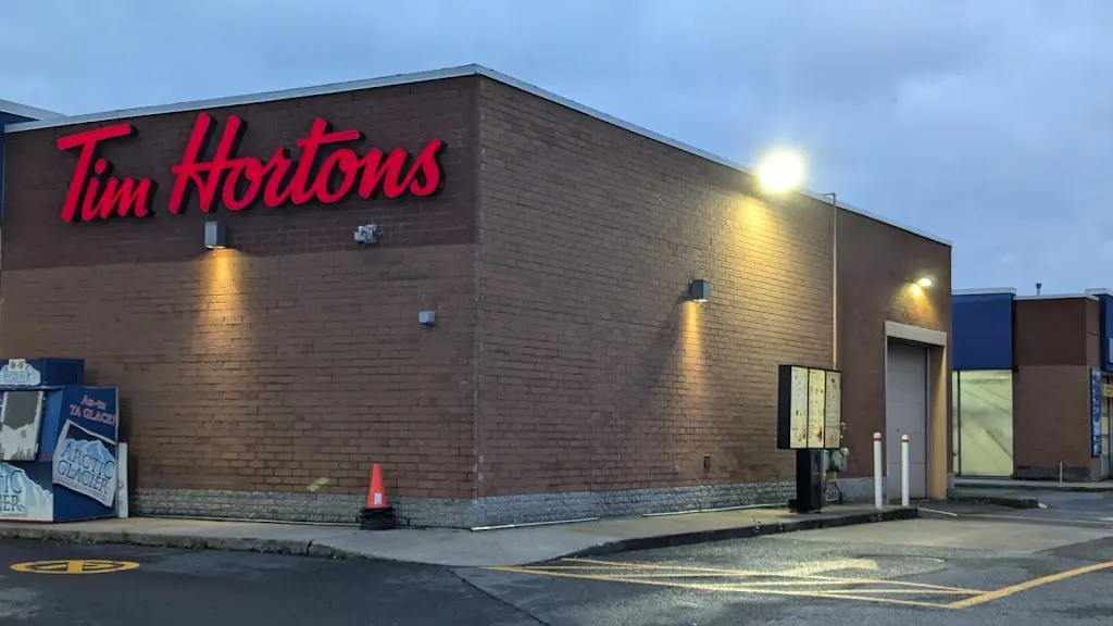 Tim Hortons storefront and interior at 2801, Boul. Jacques Cartier E, Longueuil, QC