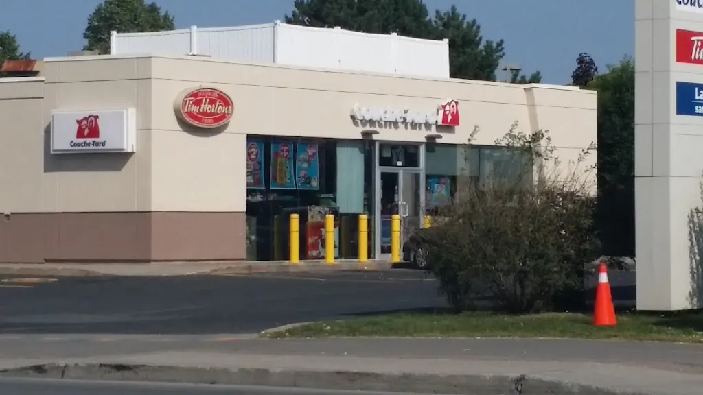 Tim Hortons storefront and interior at 2836 Chemin Chambly, Longueuil, QC