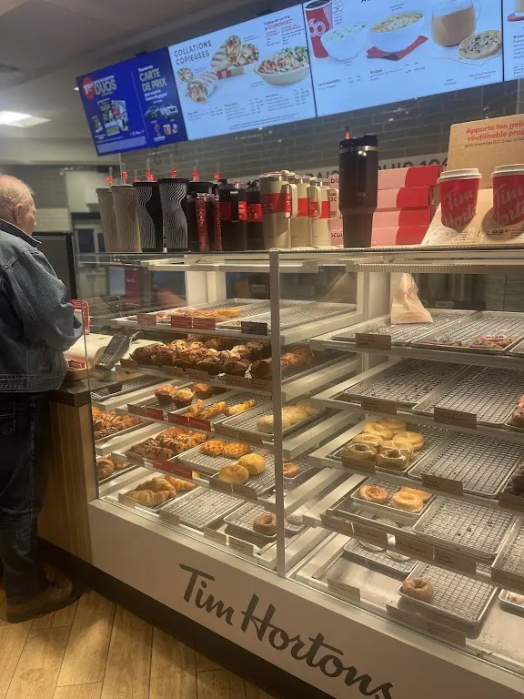 Tim Hortons storefront and interior at 2597, Ch. De La Lievre Nord, Mont-laurier, QC