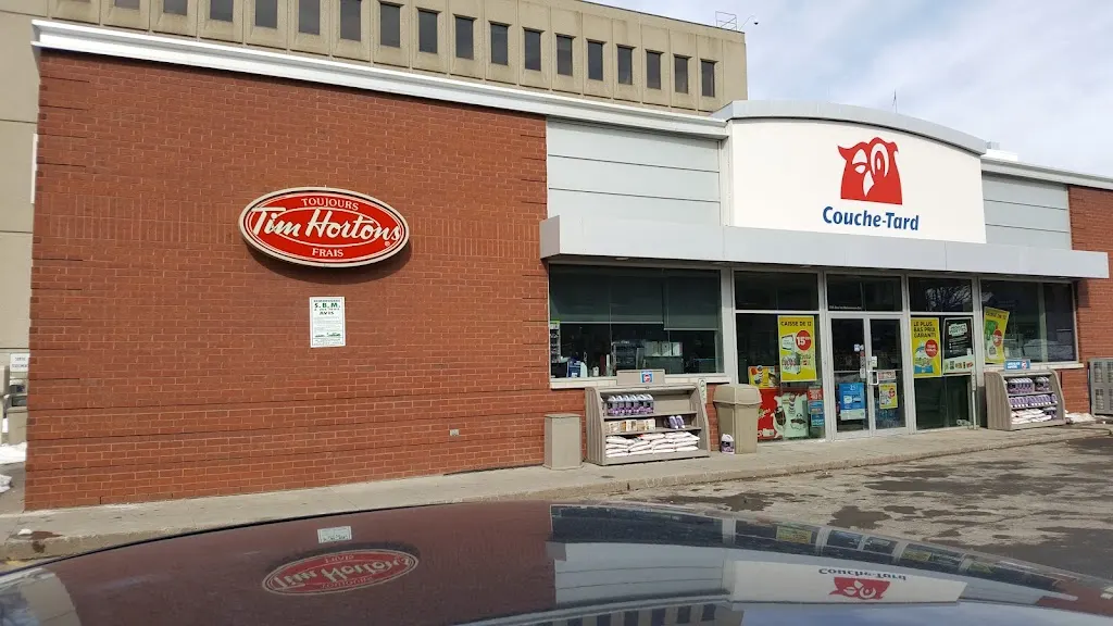 Tim Hortons storefront and interior at 2155 Boul De Maisonneuve Est, Montreal, QC