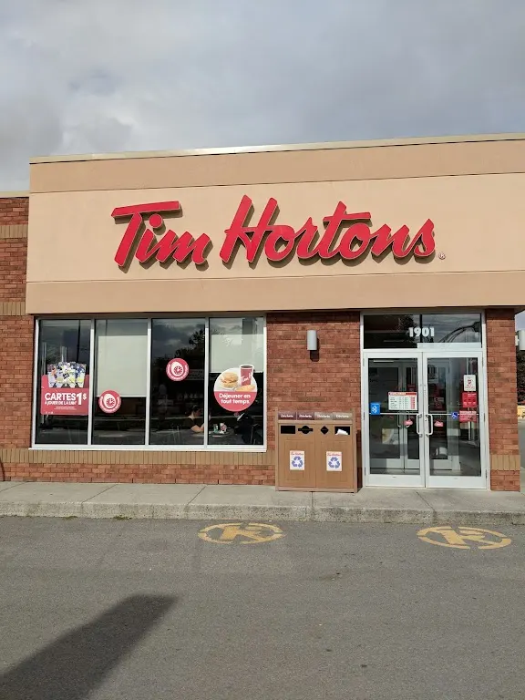 Tim Hortons storefront and interior at 1901, Boul. Louis-frechette, Nicolet, QC