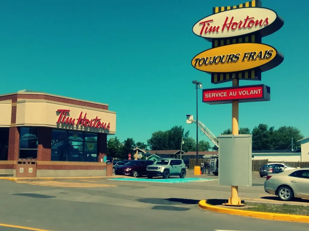 Tim Hortons storefront and interior at 119, Boul. Gerard-d-levesque O, Paspebiac, QC