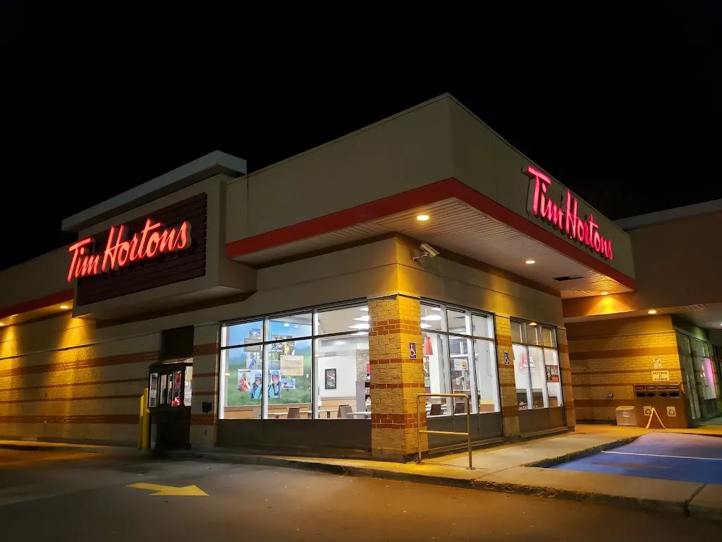 Tim Hortons storefront and interior at 3400 1re Ave, Quebec, QC