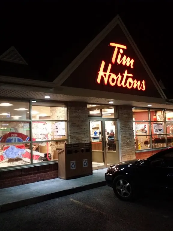 Tim Hortons storefront and interior at 295 Rue Valmont, Repentigny, QC